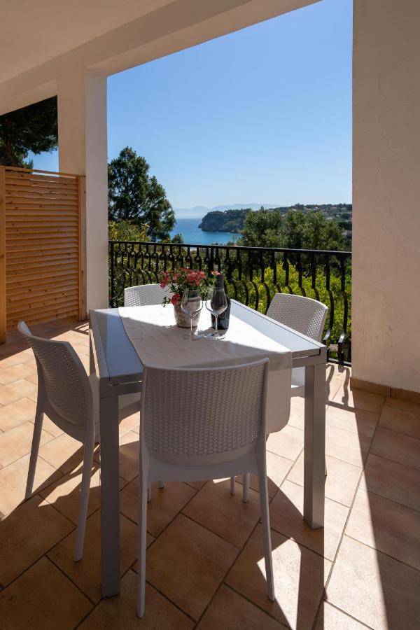 カステッランマーレ・デル・ゴルフォ Casa Vacanze Baia Di Guidalocaヴィラ エクステリア 写真