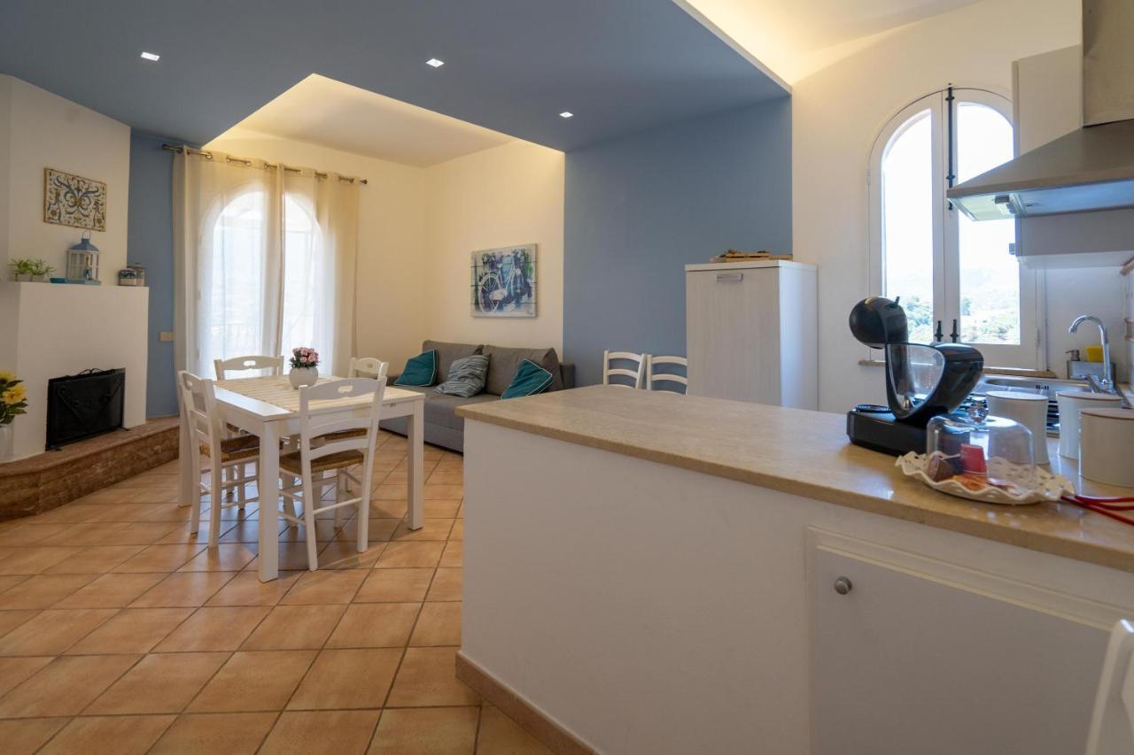 カステッランマーレ・デル・ゴルフォ Casa Vacanze Baia Di Guidalocaヴィラ エクステリア 写真