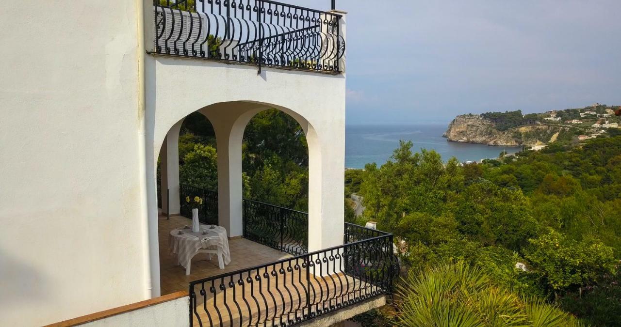 カステッランマーレ・デル・ゴルフォ Casa Vacanze Baia Di Guidalocaヴィラ エクステリア 写真