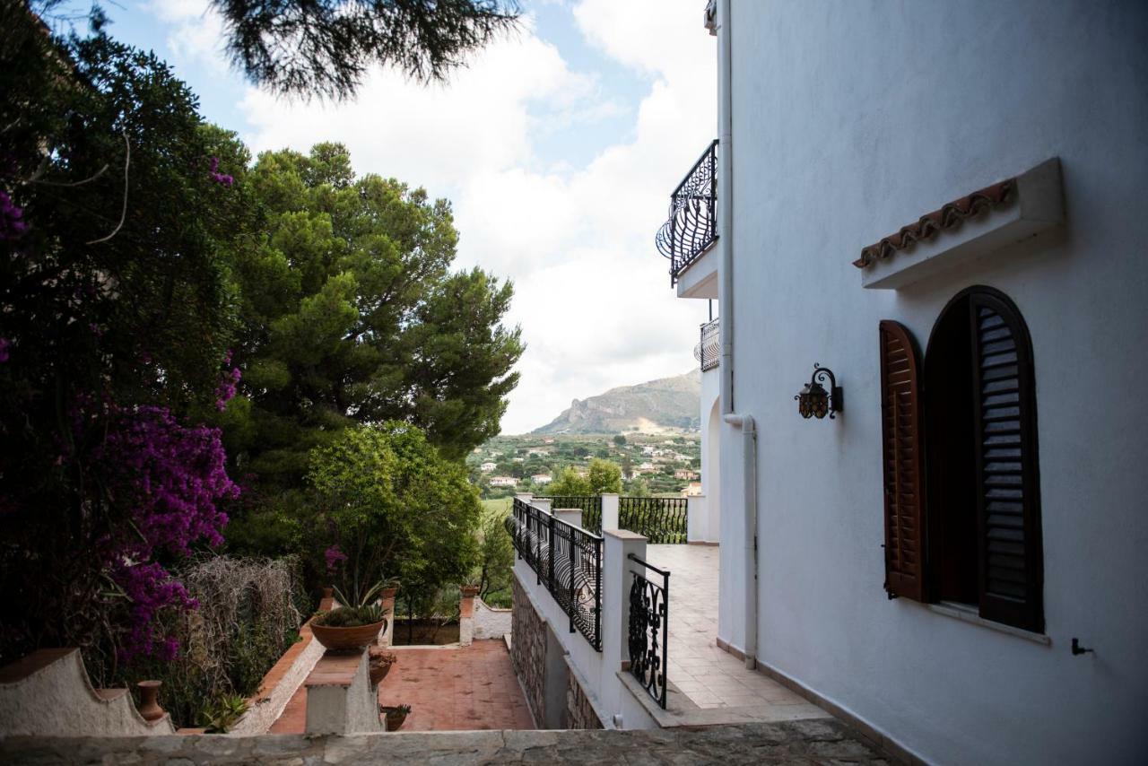 カステッランマーレ・デル・ゴルフォ Casa Vacanze Baia Di Guidalocaヴィラ エクステリア 写真