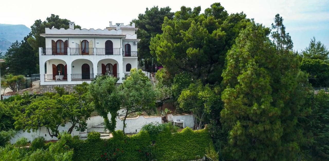 カステッランマーレ・デル・ゴルフォ Casa Vacanze Baia Di Guidalocaヴィラ エクステリア 写真
