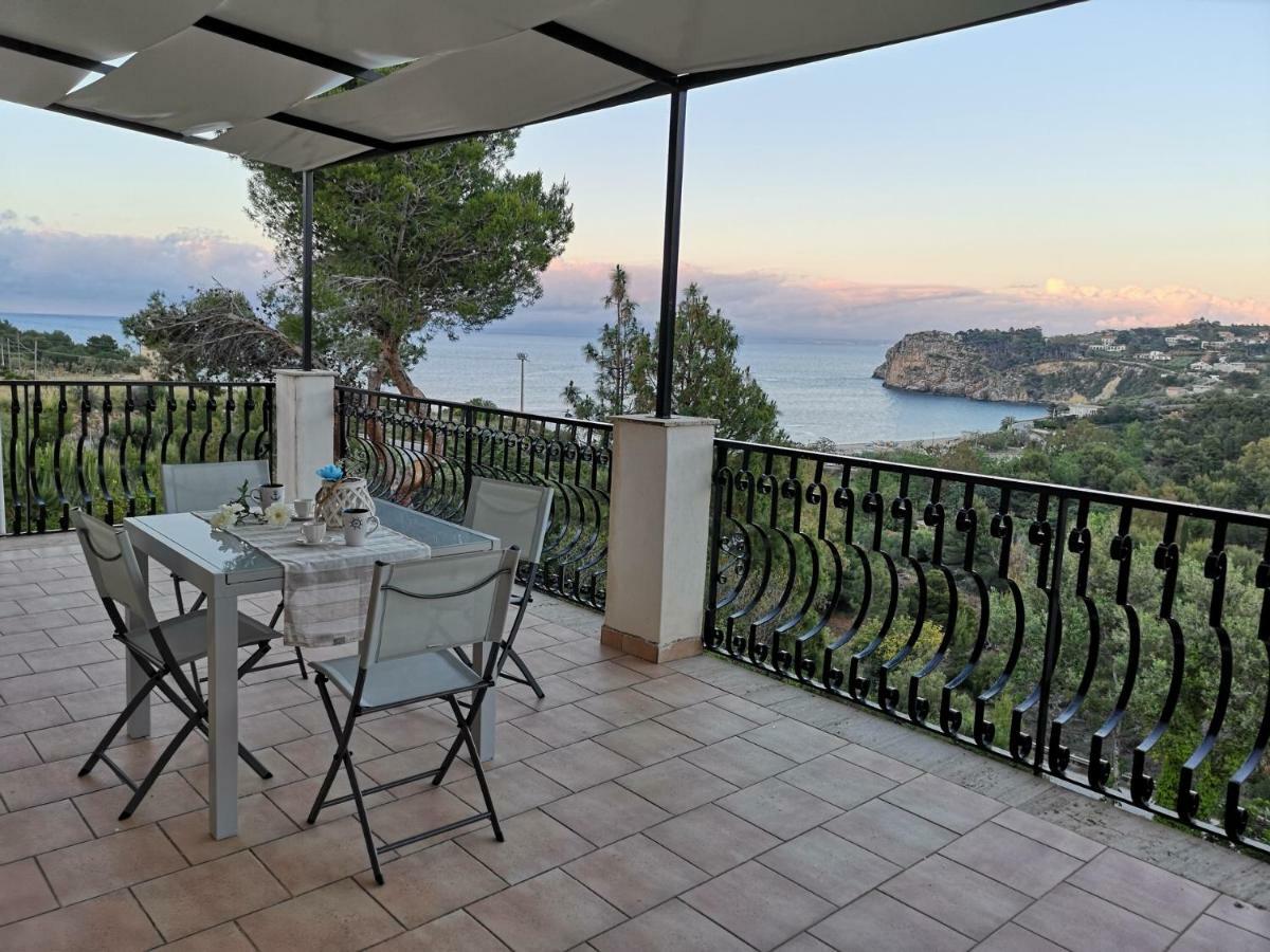 カステッランマーレ・デル・ゴルフォ Casa Vacanze Baia Di Guidalocaヴィラ エクステリア 写真